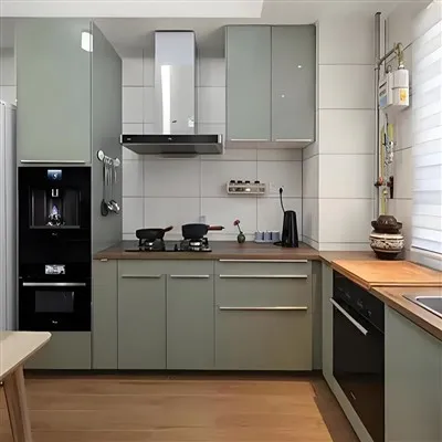 Зелени ормари за сеоску кухињу